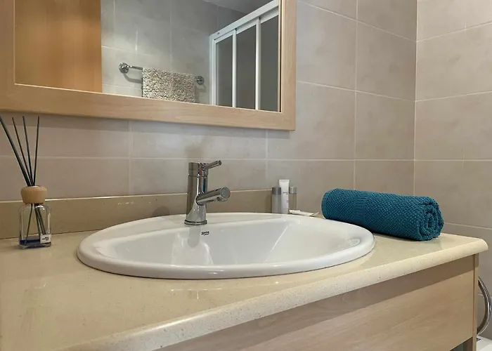 Solarium Con Terraza A 5 Minutos De La Playa ז'ירונה